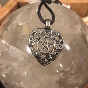 ❤️ Pewter Heart Pentacle Pendant with leather cord